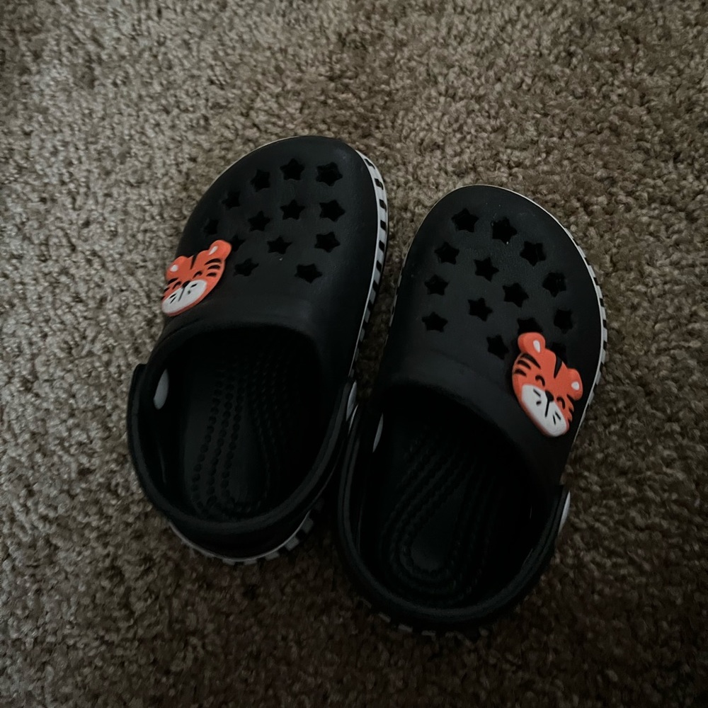 Crocs size 4 blue and orange